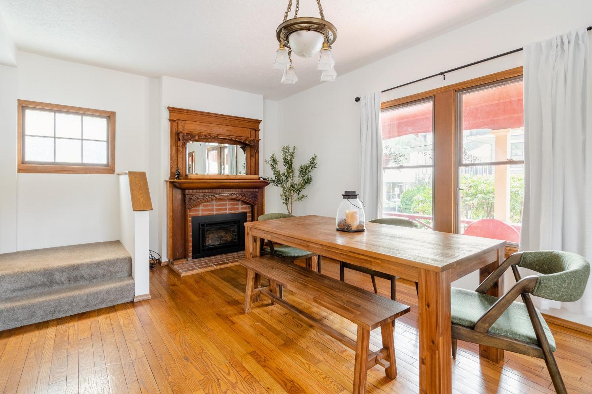 Collection - Preserved 1907 Classic Craftsman - 92 Walkscore Holiday home Portland
